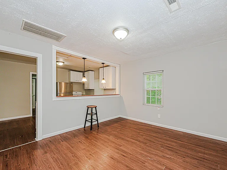 3214 Kalynne St — Photo 6