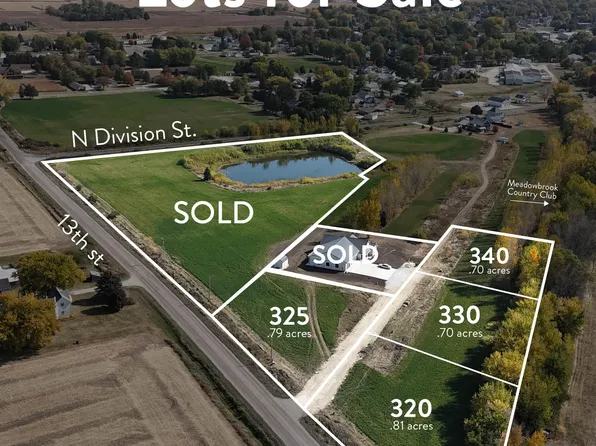 320 Yard Dr, Sumner, IA 50674