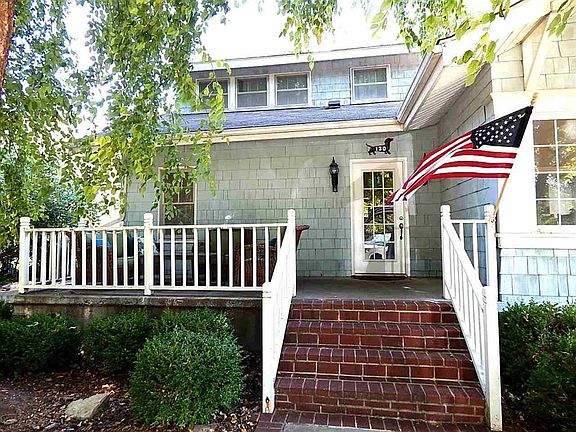 3rd image of 130 Elmwood Ave