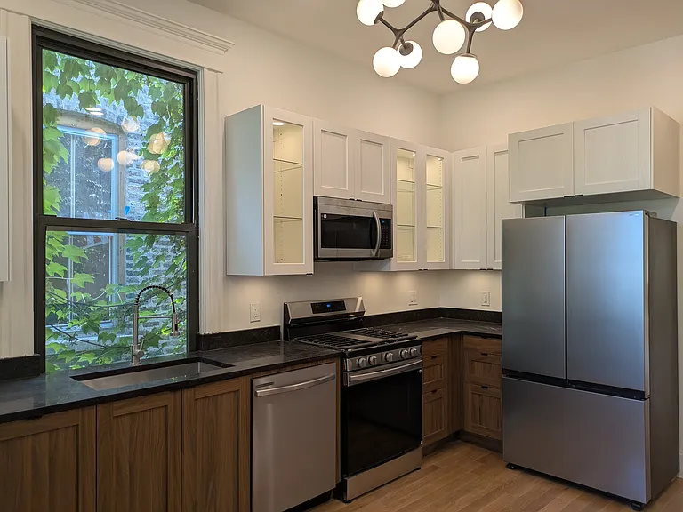 1327 N Maplewood Ave #3 — Photo 7