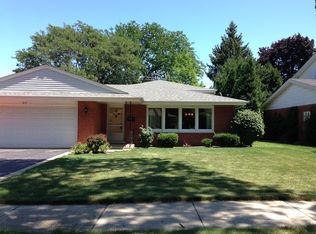 917 S We Go Trl, Mount Prospect, IL