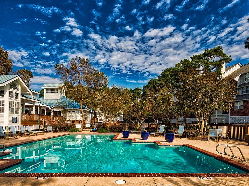 Welcome to Marina Shores Apartments
