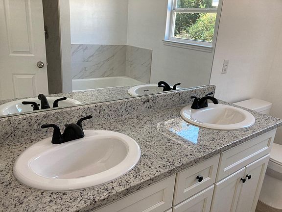 3rd image of 5262 Montejo Dr