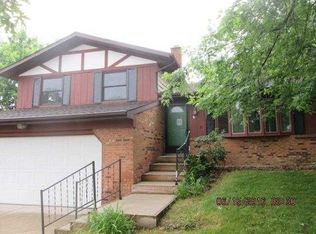 1913 Stanford Dr SE, Kentwood, MI 49508