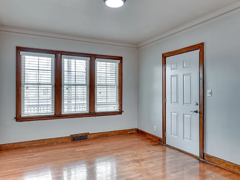 539 Park Ave #1 — Photo 16