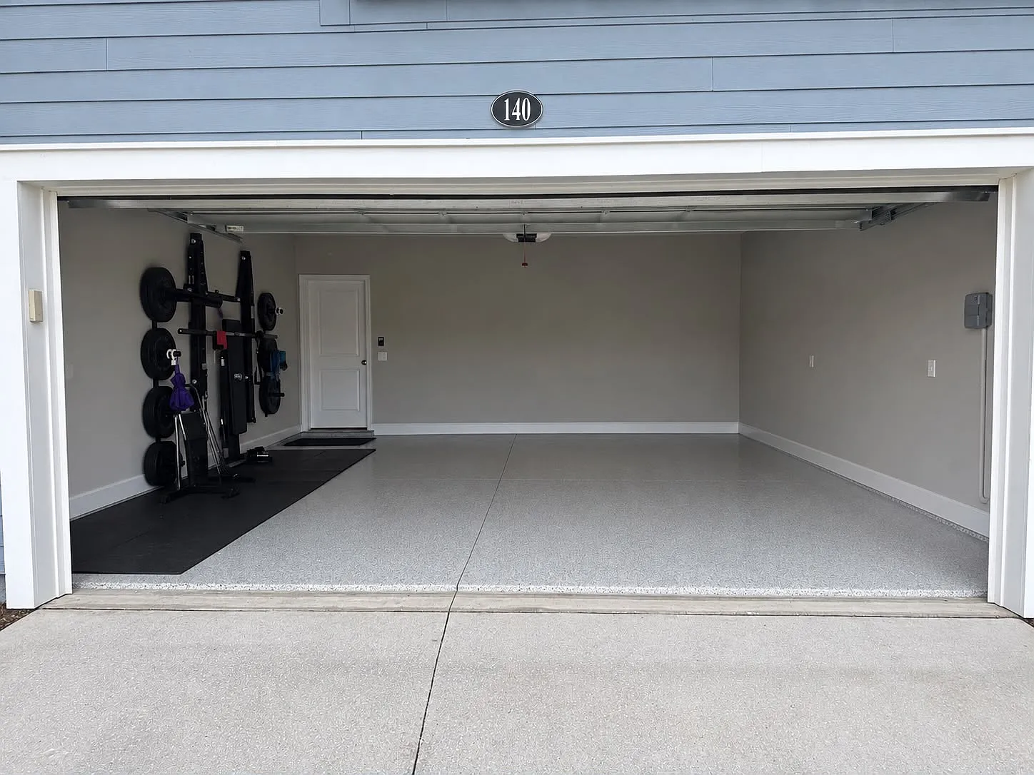 4 bed, 2500 sqft, $4,000 — Photo 4