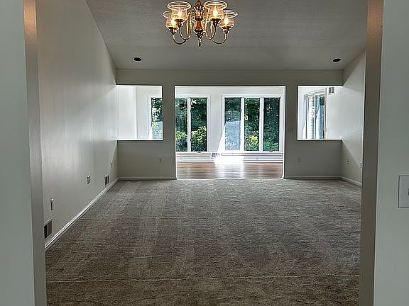 3rd image of 3938 N Point Dr