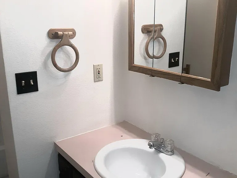711 46th Avenue Pl — Photo 38