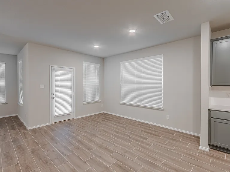 5948 Hopkins Dr — Photo 16