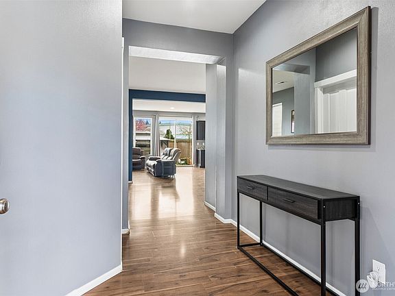 4th image of 8022 175th Street Ct E