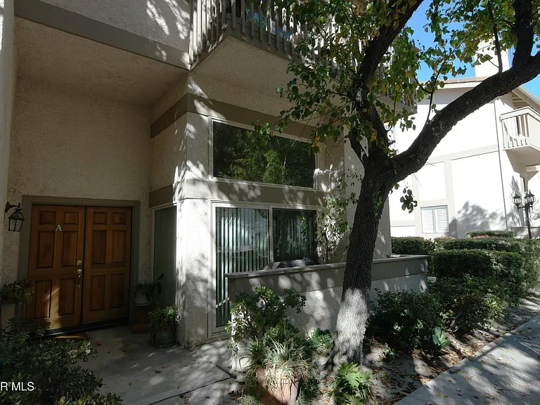 26118 Alizia Canyon Dr — Photo 2