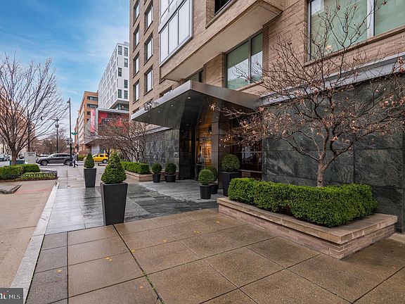 2nd image of 1155 23rd St NW APT 6C