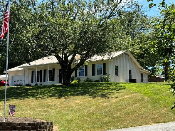 347 Kenbrook Dr, Galax, VA 24333