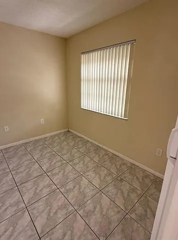 5232 SW 122nd Ter — Photo 9