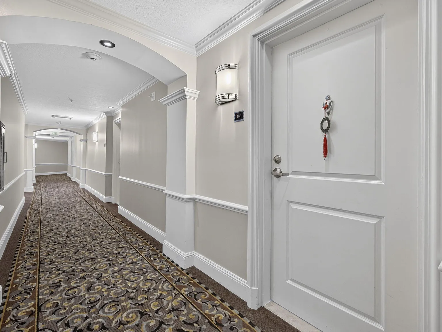 2 bed, 2.0 bath, 1063 sqft, $7,500 — Photo 2