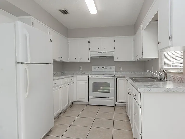 1516 S Boundary St — Photo 8
