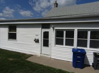 2891 Indiana Ave, Dubuque, IA 52001