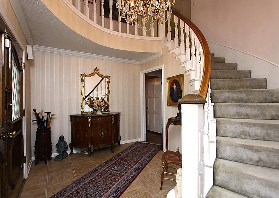 1st image of 5211 Foresthaven Dr