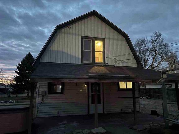2nd image of 3820 Central St