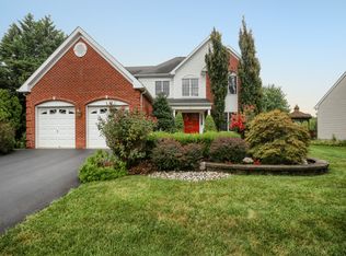 41 Brooks Rd, Moorestown, NJ 08057