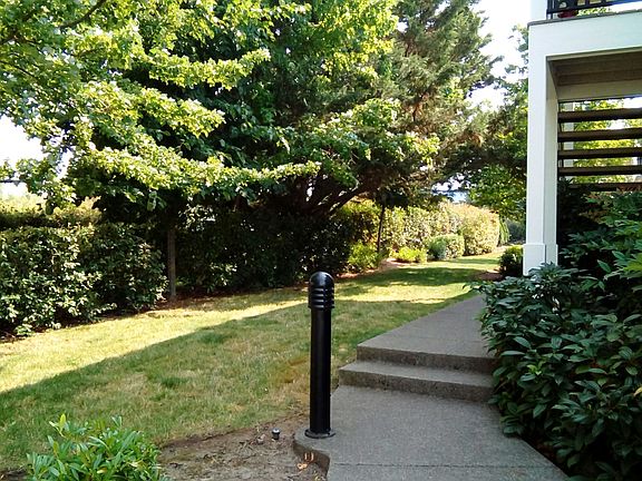 4th image of 2233 McCall Dr