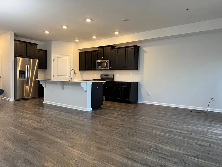 1077 Turnstone Dr — Photo 4
