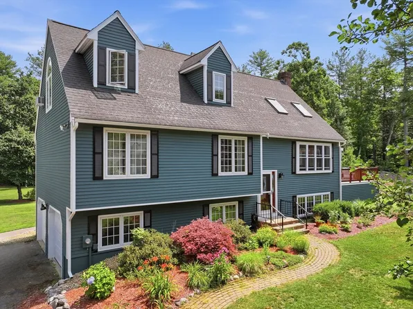 24 Piccadilly Cir, Jefferson, MA 01522