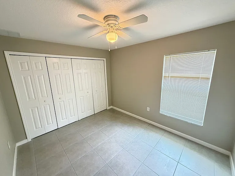 867 Glencove Ave NW — Photo 19