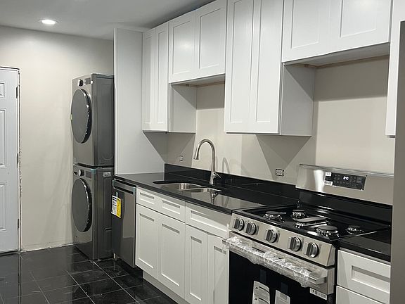 2nd image of 2821 N Campbell Ave #1F