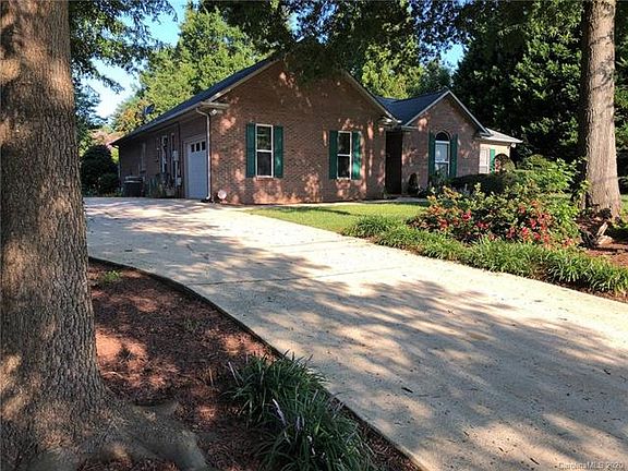 4th image of 4967 Surfwood Dr