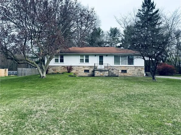 554 Thomas Ln, Girard, OH 44420