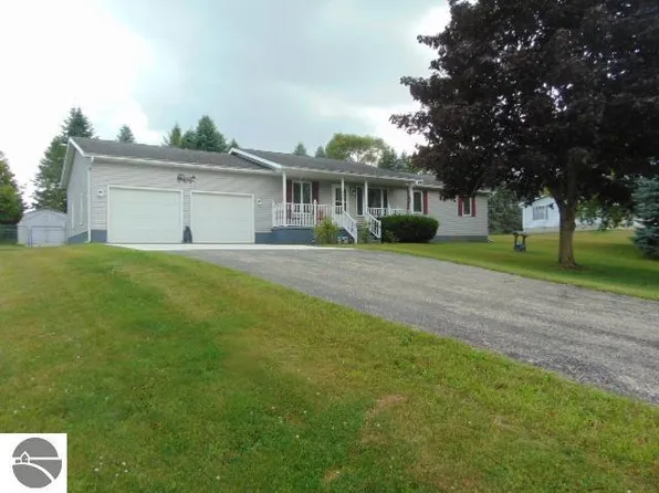 10441 Monroe Rd, Elwell, MI 48832