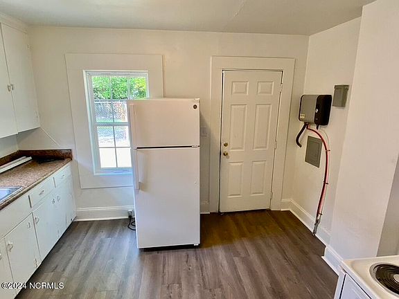 4th image of 410 Davis Street #A&B
