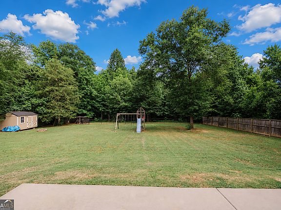 2nd image of 464 Redtail Rd