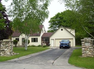 608 Tacoma Beach Rd, Sturgeon Bay, WI 54235