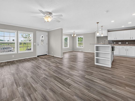 5th image of 262 Riviera Dr