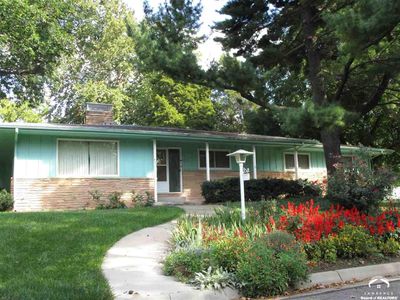 832 Sunset Dr, Lawrence, KS, 66044