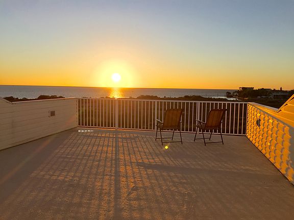 3rd floor observation deck