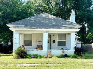1222 W Oregon Ave, Chickasha, OK 73018
