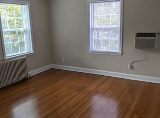 2319 40th St NW APT 3, Washington, DC 20007
