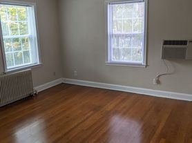2319 40th Street NW, 3