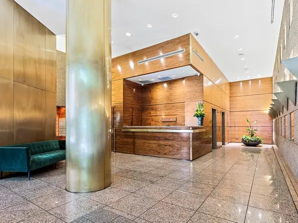 255 East 49th Street 12A image 9 of 10