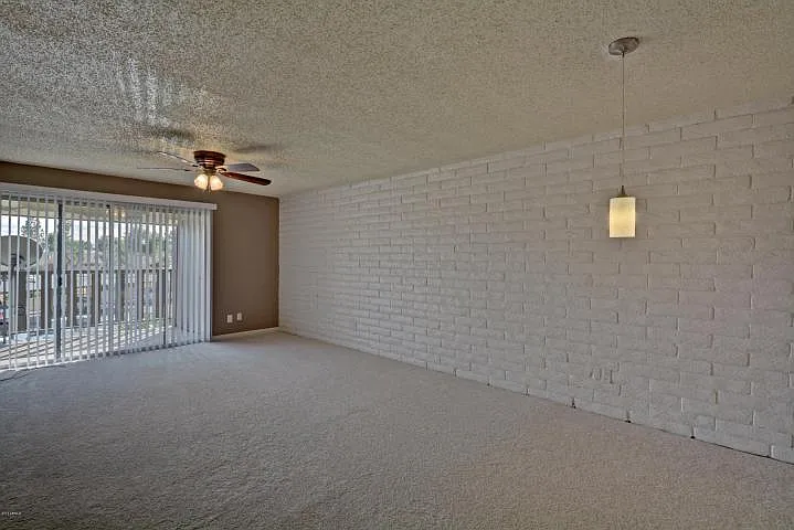 2 bed, 960 sqft, $1,700 — Photo 4