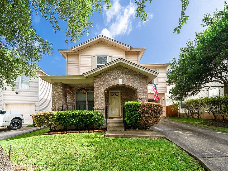 1st image of 10127 Amber Flora Dr
