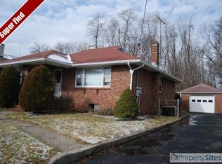 365 Capitol St, Saddle Brook, NJ 07663