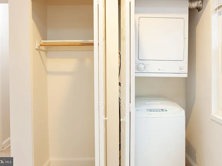 1712 W Abingdon Dr #301 — Photo 10