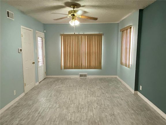 2nd image of 207 S 31st St