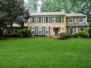 7712 Bridle Path Ln, Mc Lean, VA 22102