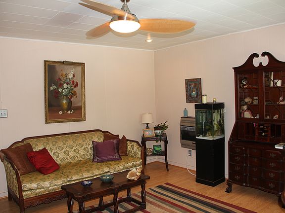 3rd image of 63 Halcyon Dr