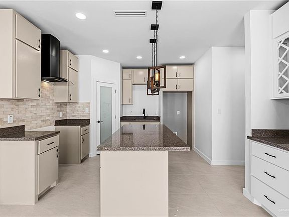 4th image of 6311 Lancelot Dr